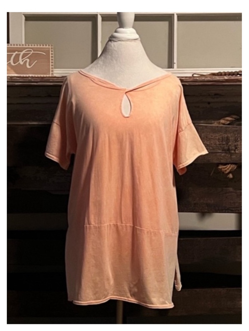 EASEL Ombré Short Sleeve Top in Peach MED